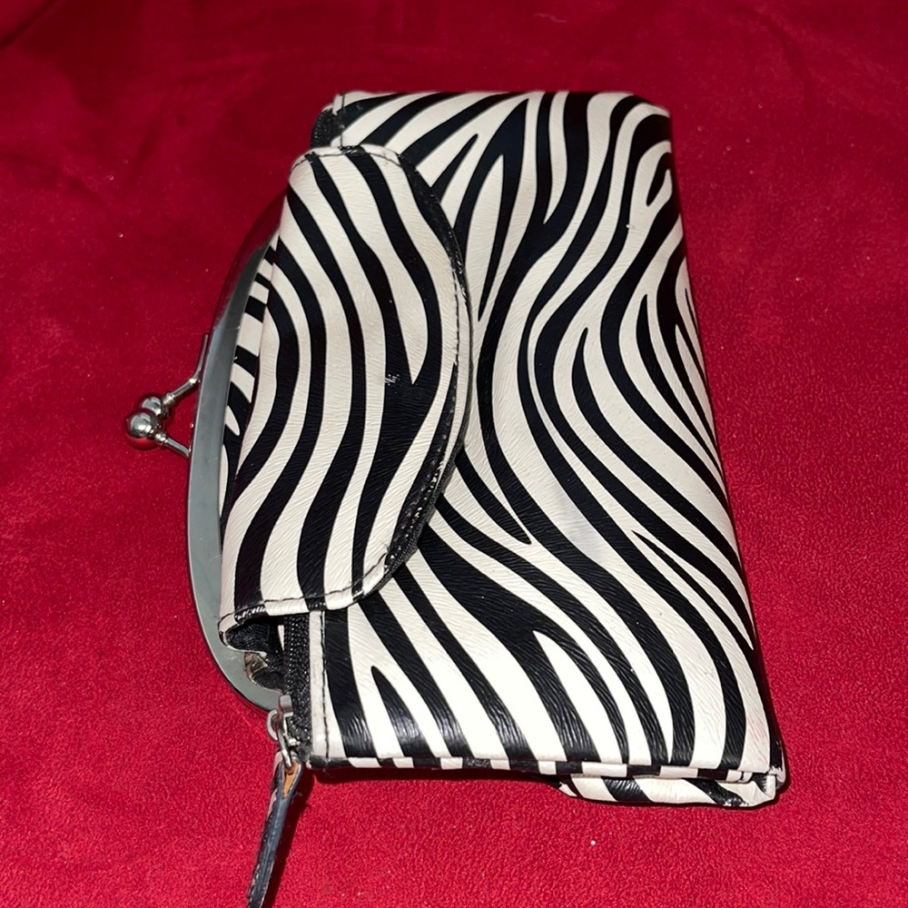 Zebra Multi Function Wallet - image 3